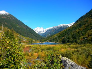 alpine hiking safari Kynoch adventures Bella Coola