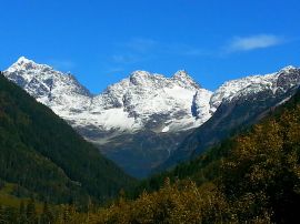 alpine hiking in Bella Coola with Kynoch Adventures