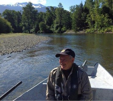 Kynoch Adventure bear tour guide for bear watching and grizzly bear viewing holidays in Bella Coola bC